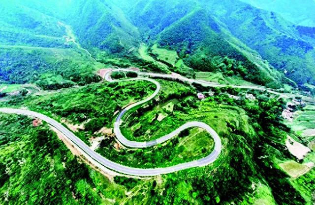 踏上“红色记忆”之旅 感悟太行精神代代相传