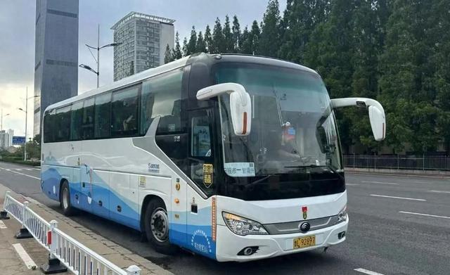 “铁腚大巴”再启新程，朝着甘南的方向