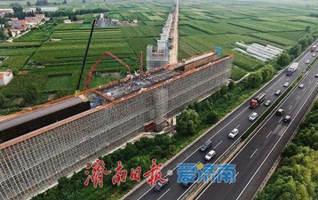 潍宿高铁跨日兰高速特大桥工程取得新进展