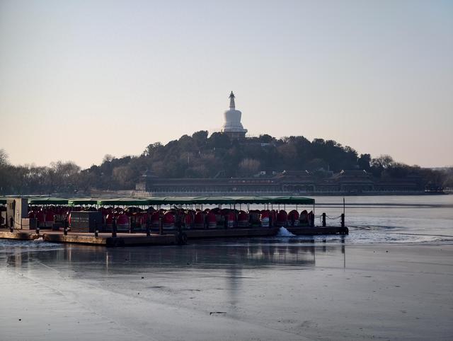 冬日北海，一眼沉醉！看湖光塔影的静谧诗画