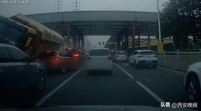 烟台压死女老师渣土车司机被定全责，遇难者家属发声：渣土车超载4倍，大约90吨的重量压在了姐姐的车上