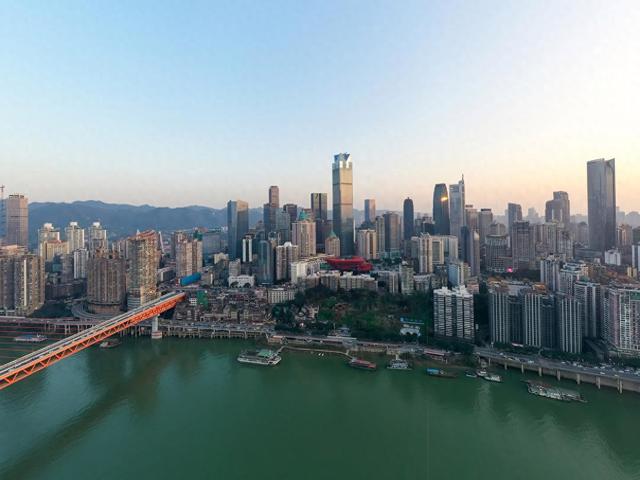 这座英雄之城，藏着中国崛起的密码，是盛世如你所愿的完美诠释