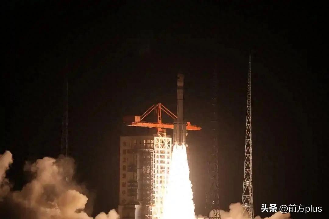 西安固体动力助推“长六改”火箭发射 成功送卫星入轨