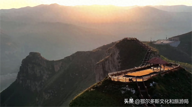 在准格尔的静默冬日，与峡谷共愈山河~