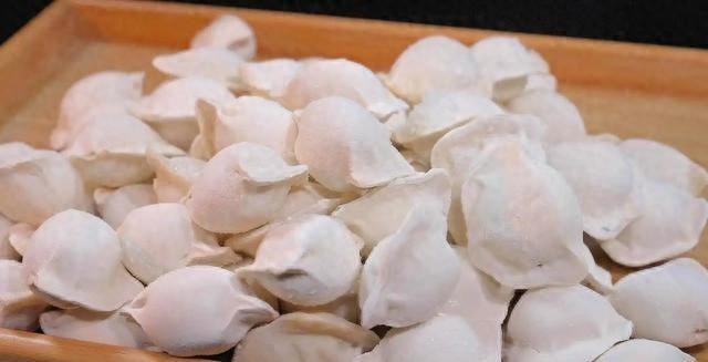 12月21冬至，传统吃饺子	，提醒：2馅不上桌，福气不进门，正当季