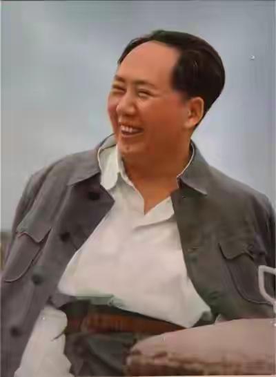 中国会不会出现第二个毛泽东？答案—不会	，但会出现新的杰出领袖