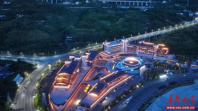 “湘西之瞳”点亮黄金旅游线，摸泥节三色彩泥掀起盛夏告白潮