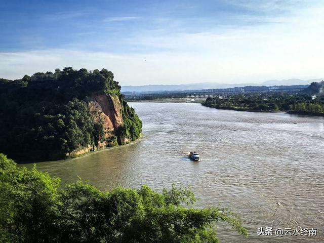 如果说它是四川的“母亲河”，就是因为它成就了“天府之国”？