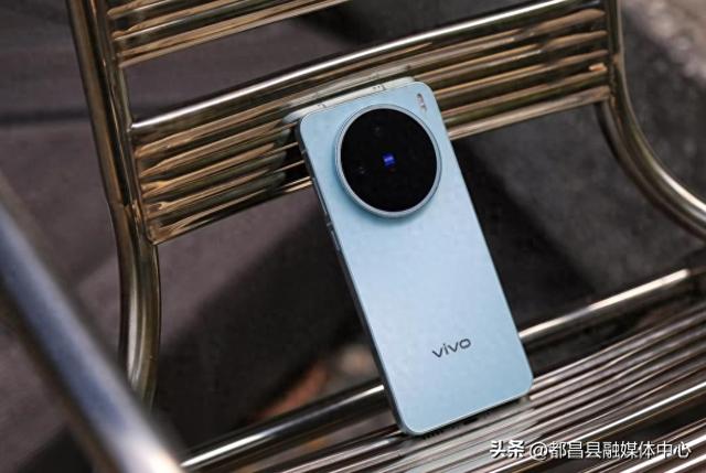 2025买vivo手机，推荐这3款公认“口碑好”，性价比高入手不吃亏