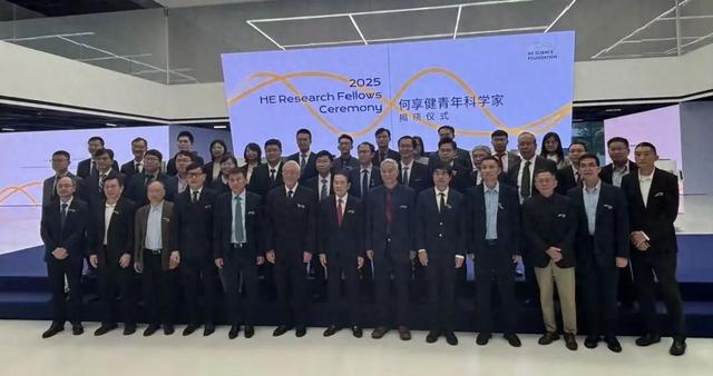 手术机器人未来将成为外科医生的副驾，难点在通用性