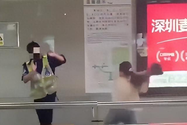 地铁女子打人被拘后续！女子面容曝光，警方回应，知情人透露原因