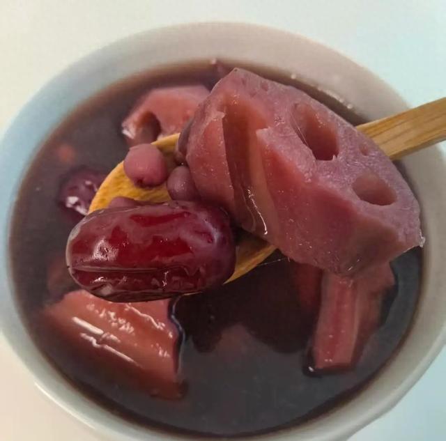 红糖搭配一物，肺里垃圾全清空！连喝三天痰清了，喉咙不痒超舒服