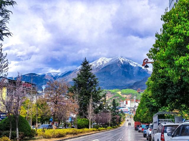 兰坪雪邦山：一场春与雪的邂逅