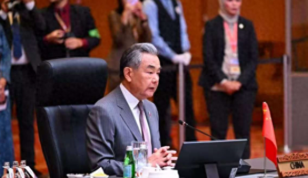 行程结束，王毅离开马国，澳方公布会谈结果，逼中方放弃99年租约