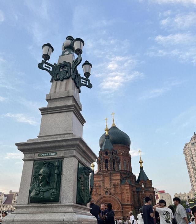 日本游客蜂拥哈尔滨，打着旅游旗号却不逛不吃，究竟为何来呢？