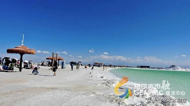 察尔汗盐湖暑期成“顶流” 单日客流量屡创新高