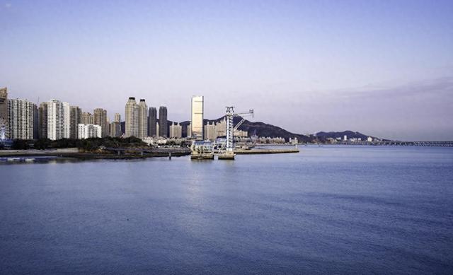 旅顺街头遇俄式老房，一句'百年沧桑'让我顿悟辽东半岛的海与历史