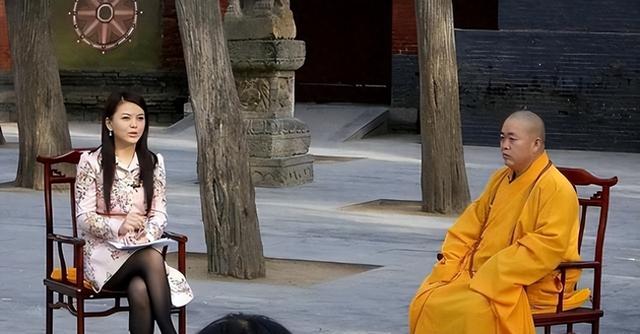 释永信被抓30天，李湘终于坦白两人关系，亲吻照的真相终于大白