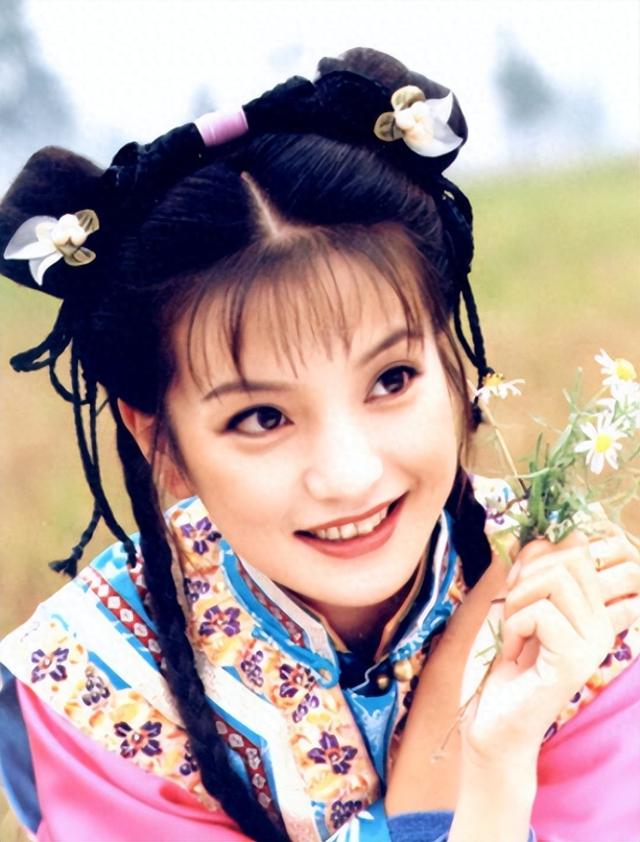 黄晓明公开点名才几天，赵薇近况接连曝光，有一点4年前就注定