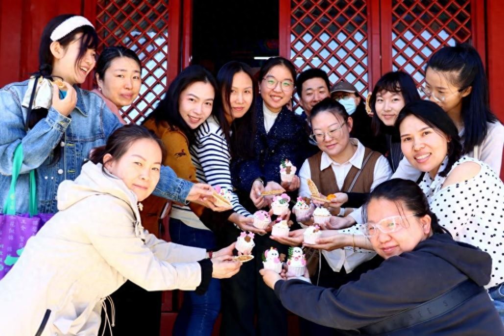 古建里“长”出新邻里:这是不同寻常的回龙观“城市会客厅”(图1) 古建里“长”出新邻里:这是不同寻常的回龙观“城市会客厅”(图1)