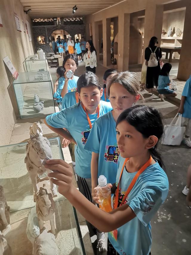 豫哈少年祖国行第四天：当哈密娃遇上十三朝古都！