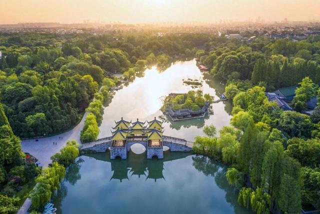 瘦西湖小众赏荷路线：避开人潮，邂逅夏日治愈系“荷”颜悦色