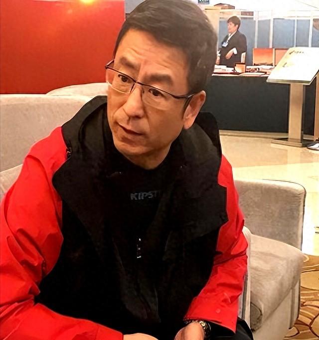 “质疑全红婵！说话没水平”！再看王朔对白岩松的评价，一针见血