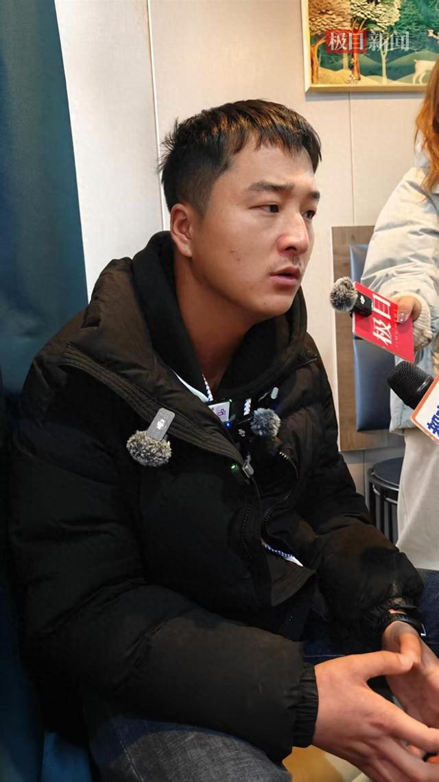 “妻儿三人被害案”丈夫曝凶手当庭翻供毫无悔意，听到作案细节时情绪激动，欲翻过桌子打人被拦