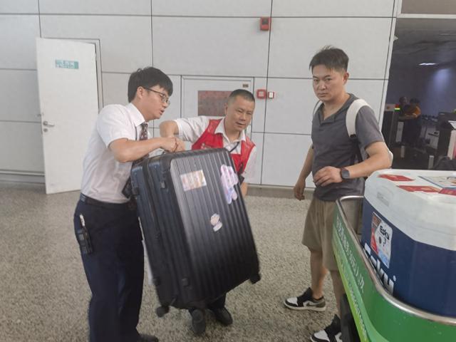 东航顺利保障两例人体器官同航班赴沪