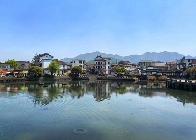 桐庐有个古村，人少景美、不要门票、非常治愈，就像世外桃源