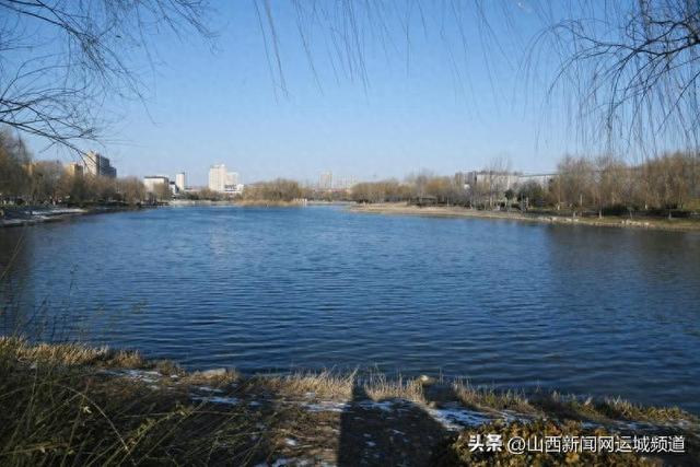 闻喜县东湖公园：冬日美景如画