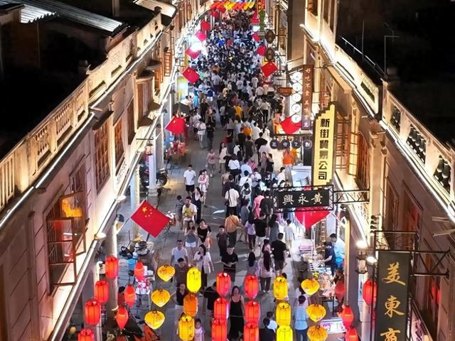 中交四航局助力打造活力揭阳，中山路历史文化街区国庆盛大开街