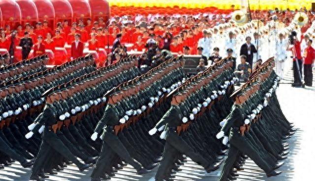 越南又和中国杠上了？中国前脚定下9月3阅兵，越南后脚就定9月2！