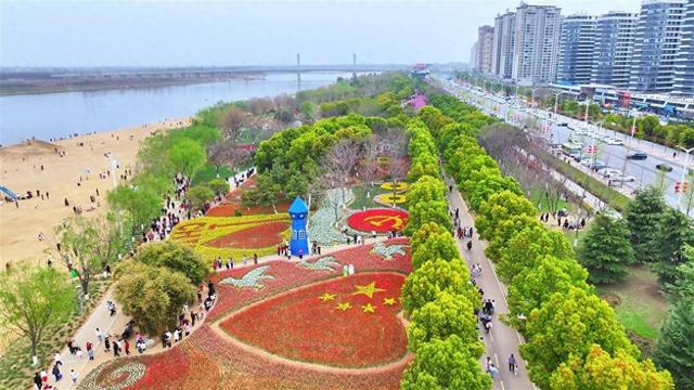 襄南跨区域协同共治 新野白河滩成网红打卡地