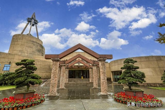 四川 15 个封神 5A 景区， 不管有车没车，都值得一生奔赴一次