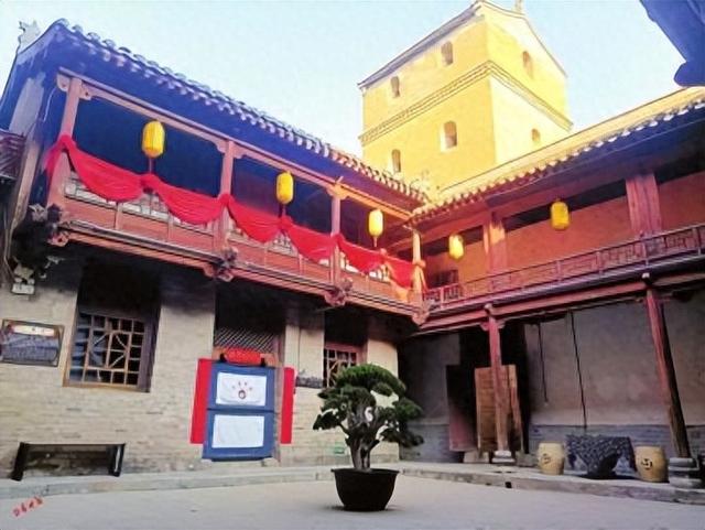 李家大院蝶变 古宅“明宿”变“民宿”