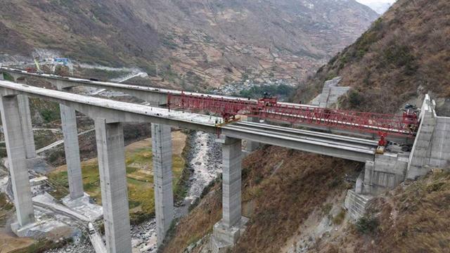 西昭高速公路SG4标完成全部T梁架设任务