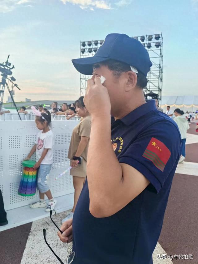 军歌让我泪奔