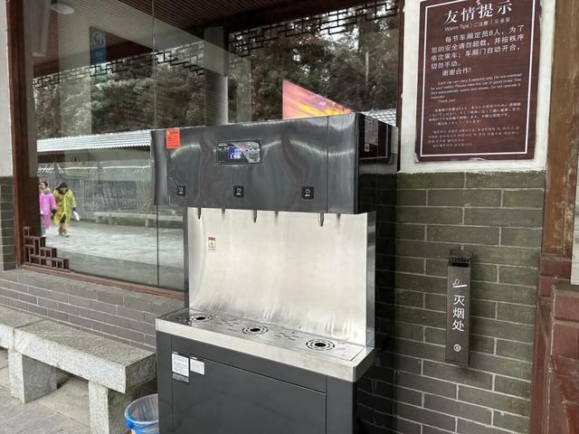 景美人更暖，明月山雪季暖心服务全程在线！