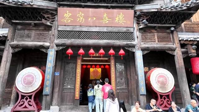 长汀：非遗表演与“闽超”赛事热潮交相辉映