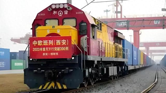 又赖上中国了	，轰炸完卡塔尔后，内塔尼亚胡说：中国在围攻以色列