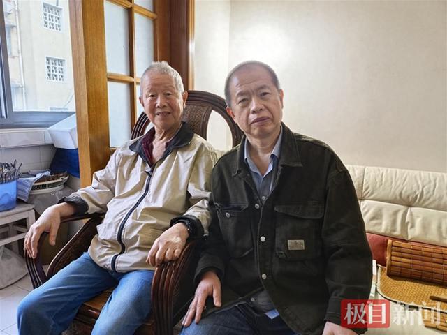 上海63岁儿子与94岁父亲一起居家养老：父亲负责买菜做饭，“除了吃饭各做各的”