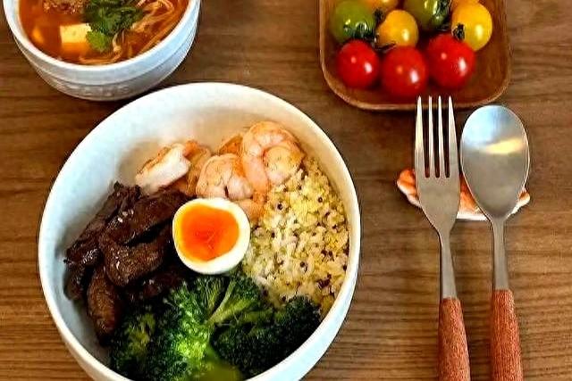 瘦了50斤	，发现一种减肥快一倍的方法，早上吃土豆，晚上吃鸡蛋	。