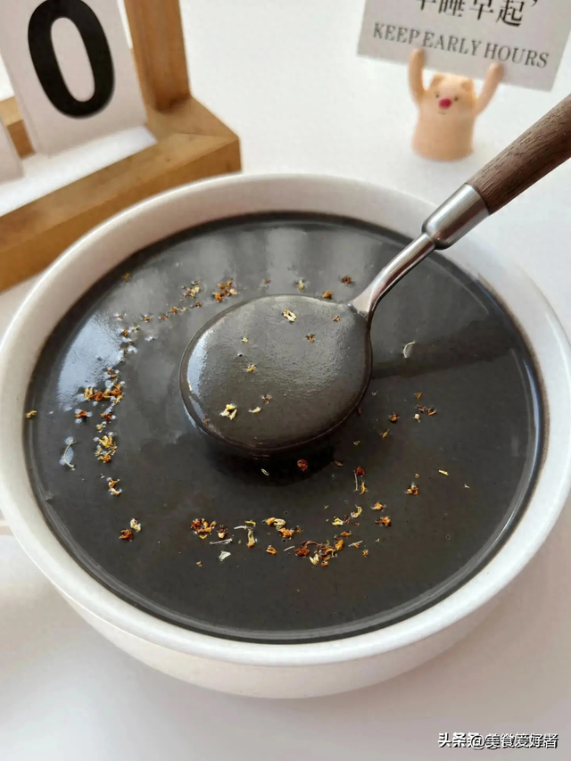 花胶牛奶炖绿豆 2026年花胶牛奶炖绿豆汤的功效