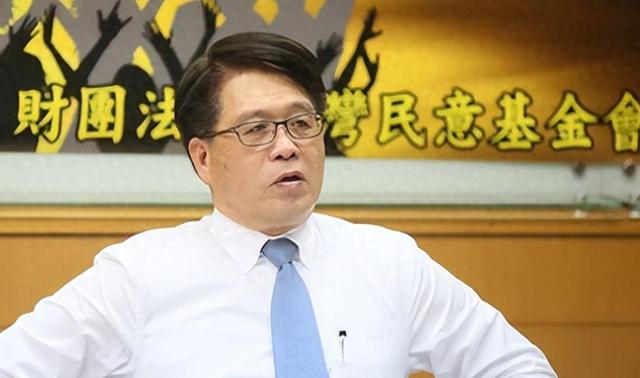 郑丽文很可能就是“女版韩国瑜”，有煽动力、爆发力、感染力；郑丽文公开表态上任后要“收拾民进党”