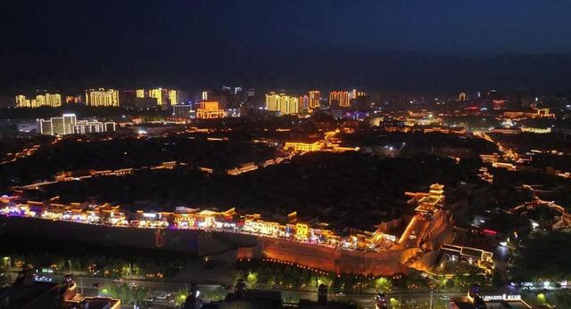 喀什古城“夜经济”如何“圈粉”？