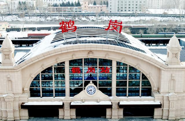 月薪两千也能安家？探秘2025年全国房价最低的五个地级市