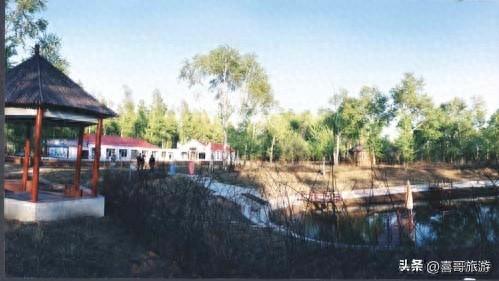 吉林隐藏的生态宝库！亚洲最大仿古殿宇在此，还能看泾渭分明奇观