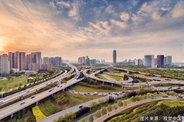 郑州取消商品房限价近2个月后：购房者仍持币观望，楼市分化加剧