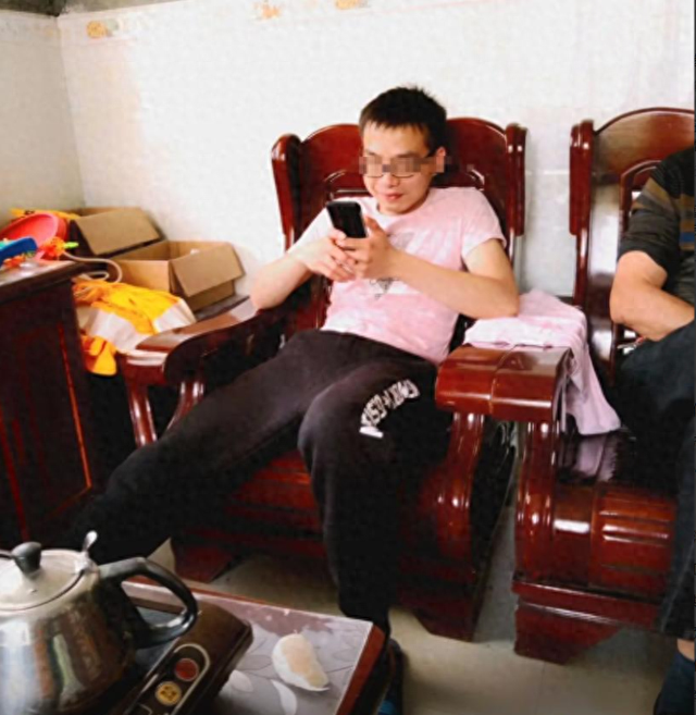 男子自驾青海失联后续：行车记录曝光，警方介入，车在人却消失了